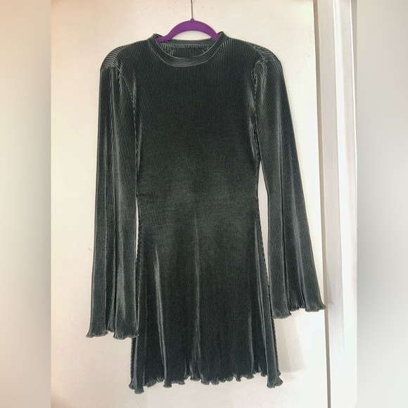 SHEIN Dresses & Skirts - SHEIN Dark Green/Gray stretchy Long Sleeve Dress